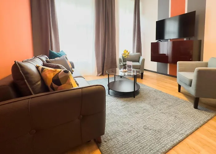 2 Bedroom In Vibrant Area Near U3 & Westbahnhof ウィーン