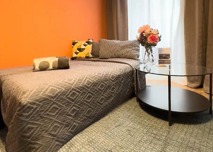 2 Bedroom In Vibrant Area Near U3 & Westbahnhof *