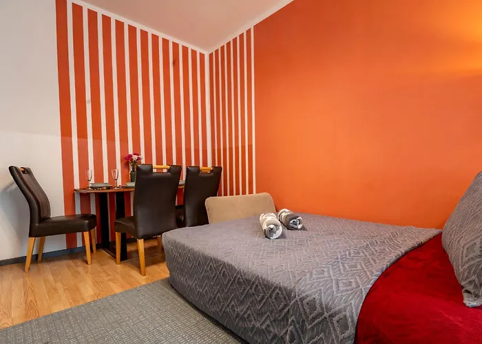 アパート 2 Bedroom In Vibrant Area Near U3 & Westbahnhof ウィーン