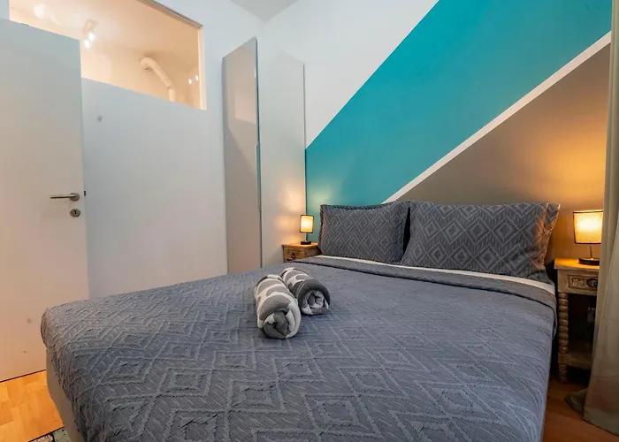 2 Bedroom In Vibrant Area Near U3 & Westbahnhof アパート